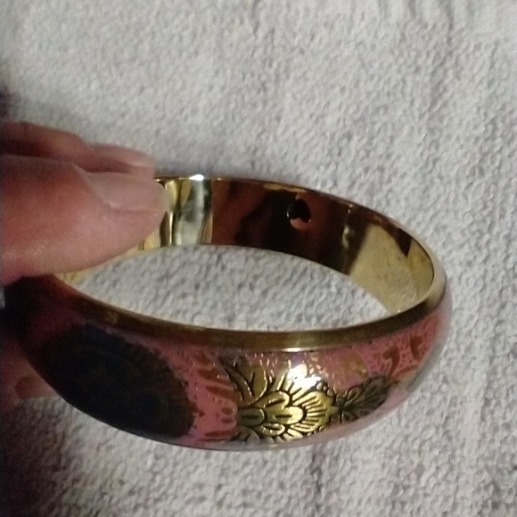 Brass decorative pink bangle bracelet heart 💕 - Picture 3 of 6
